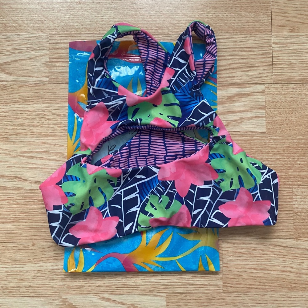 Moana Bikini NWT Midnight Mocha Top - small